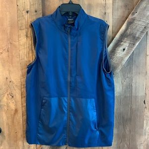 NWT Oakley Terrain Packable Vest Size Small